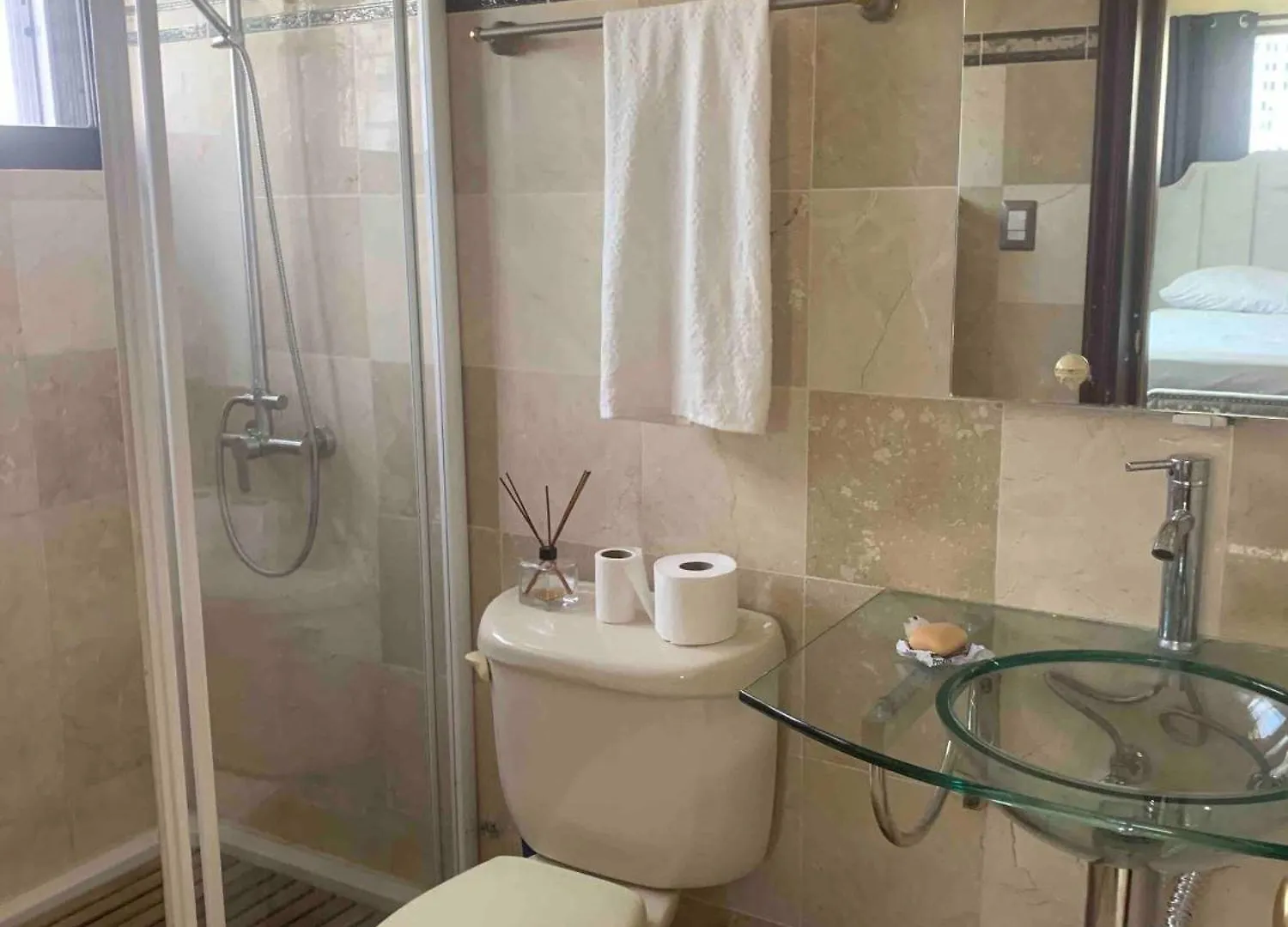 Modern Centrical Evaristo Apartment With Tub Los Prados 0*,